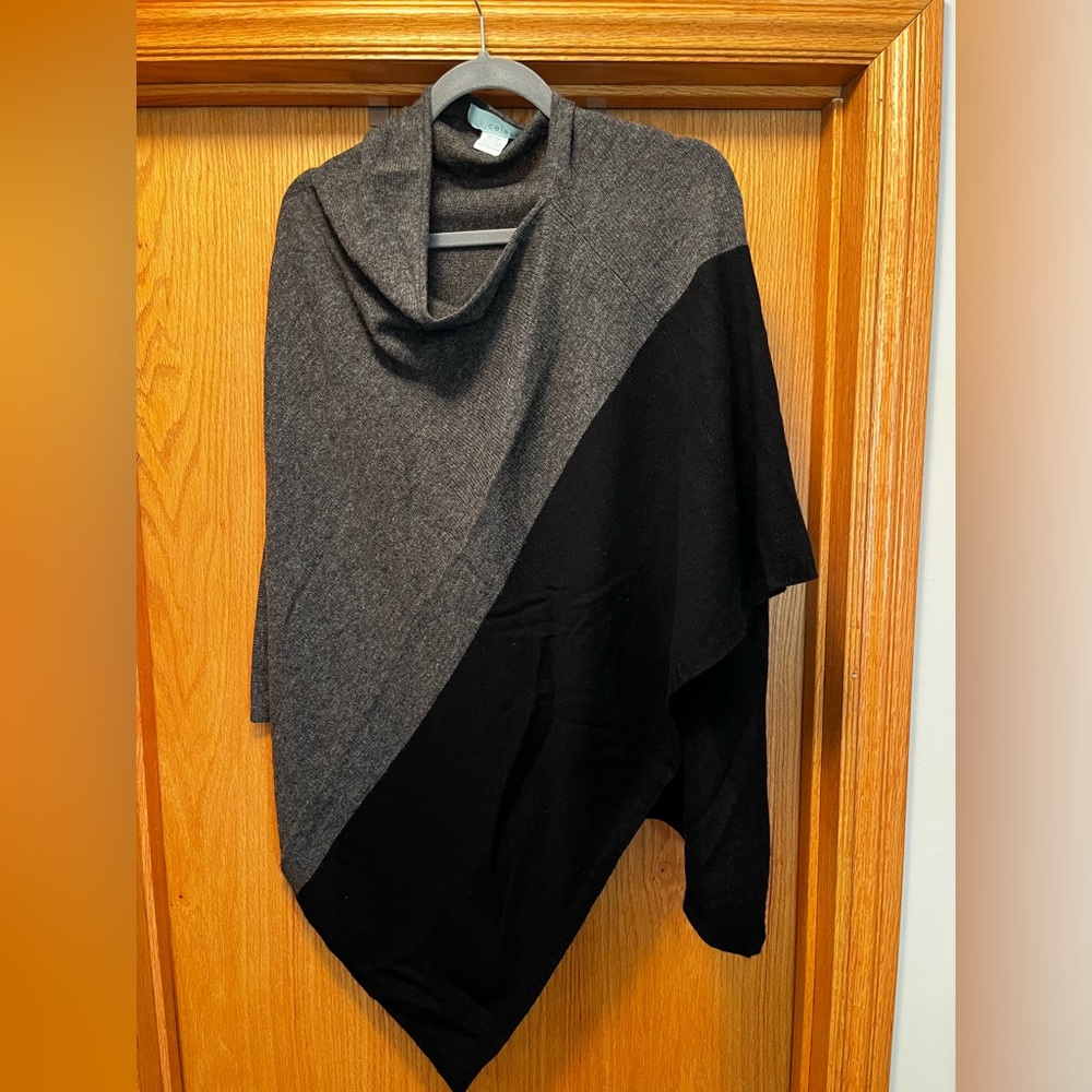 Women’s cape